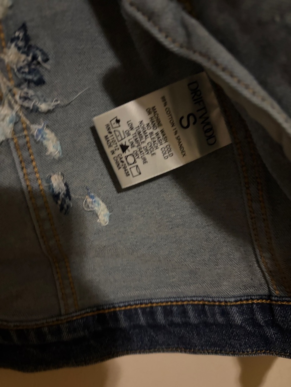 DRIFTWOOD Dark Blue Denim Jacket with Floral Embroidery. Like New! - Picture 3 of 9